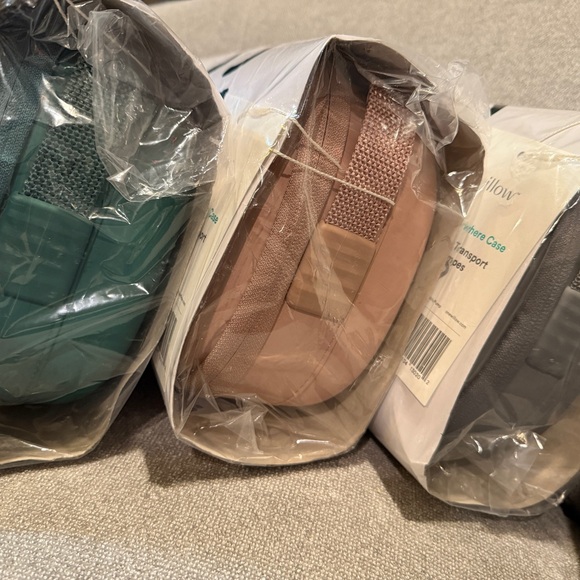 NWT Nude Willow Pump Anywhere Travel Case - Picture 5 of 15